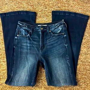 NWOT kancan high rise flare 28